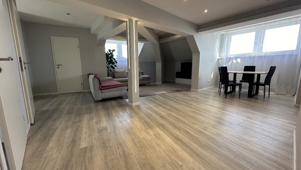 Wohnzimmer Dachgeschoss