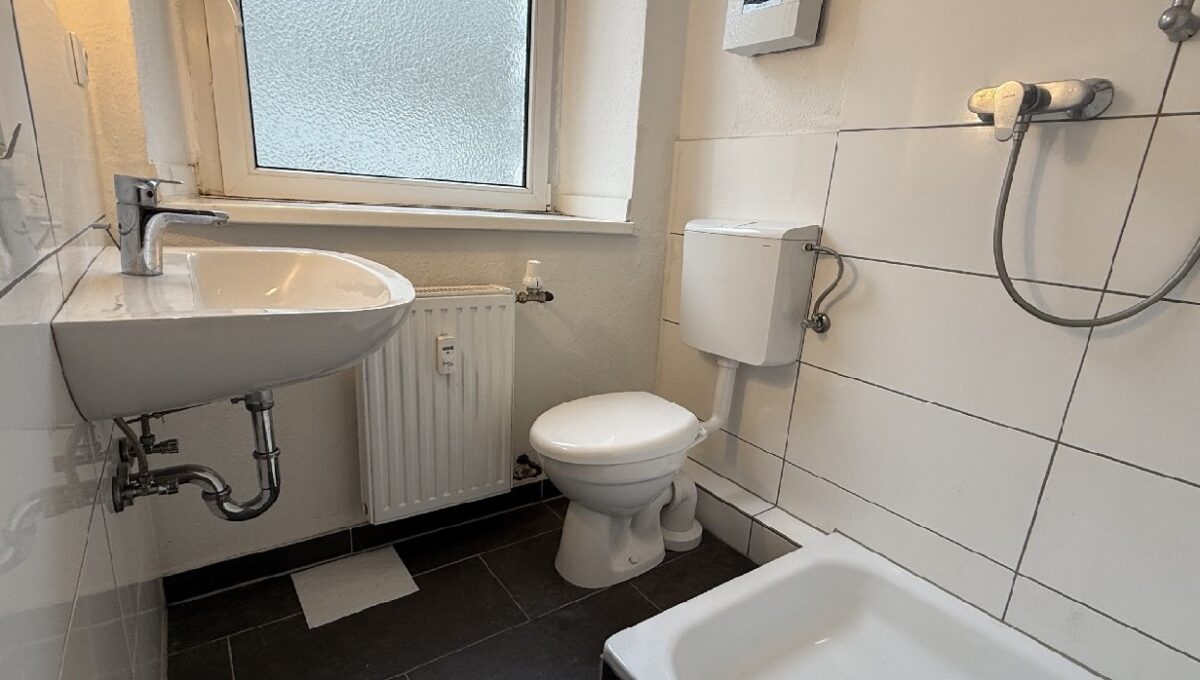 Badezimmer Erdgeschoss hinten